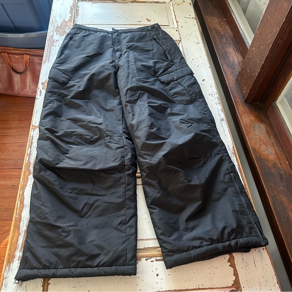 AQ Arctic Quest Snow Pants Adult Medium Black Skiing Winter Outerwear - Picture 1 of 10